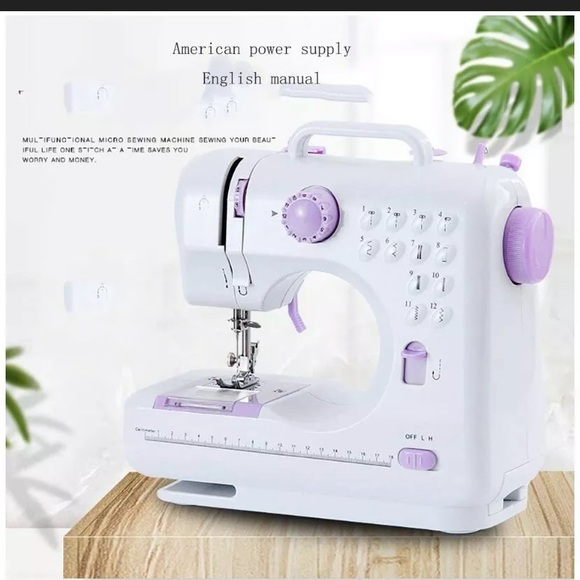 Sewing Machine - Picture 3 of 6